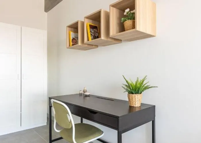 Gorgeous Bright Cool 1bd Views! #359 *