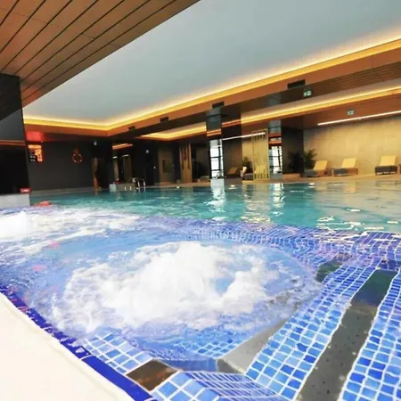 Gorgeous Bright Cool 1bd Views! #359 *