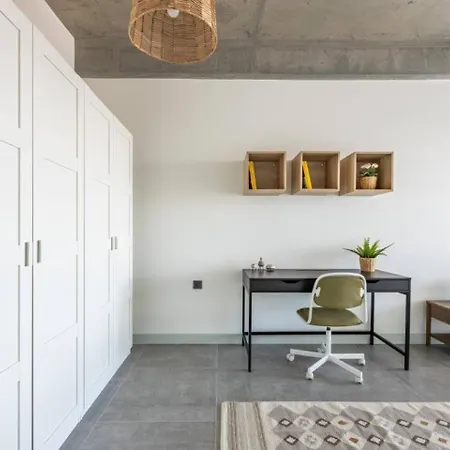 Gorgeous Bright Cool 1bd Views! #359 Istanbul