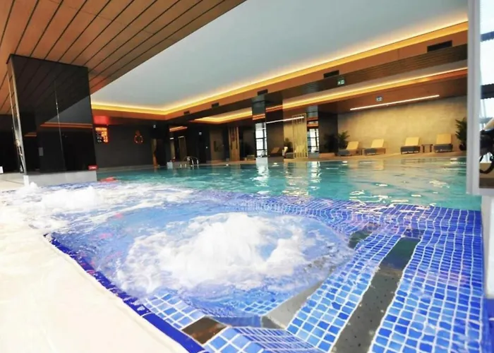 Gorgeous Bright Cool 1bd Views! #359 *