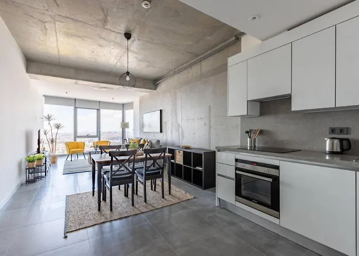 Gorgeous Bright Cool 1bd Views! #359