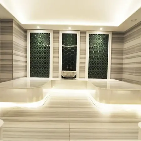 Gorgeous Bright Cool 1bd Views! #359 * Isztambul